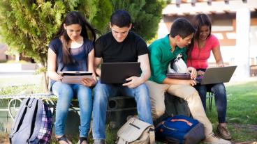 Imagen de referencia de estudiantes.