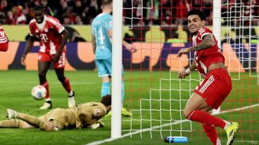 Luis Diaz of Munich celebrates after scoring the 4-1 lead during the German Bundesliga soccer match between FC Bayern Munich and TSG Hoffenheim in Munich, Germany, 08 February 2026.