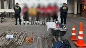 Capturan falsos funcionarios del IDU por robar fibra en Suba