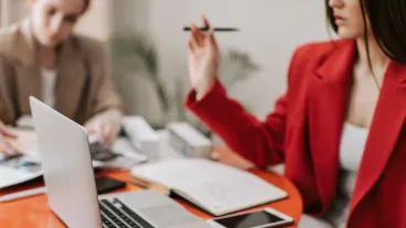 Mujeres trabajando
