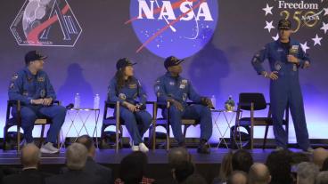 Astronautas de Artemis en la Tierra. 
