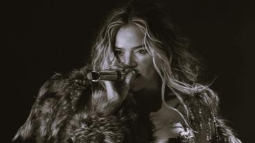 Karol G de luto