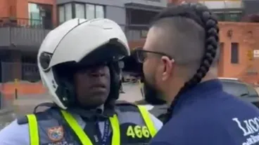 Condenan a prisión a hombre que agredió con insultos racistas a agente en Cali