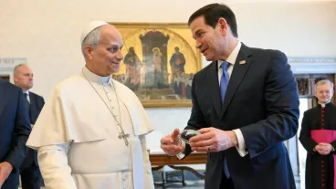  A handout picture provided by the Vatican Media shows Pope Leo XIV receiving in a private audience US Secretary of State Marco Rubio, in Vatican City, 07 May 2026. (Papa)