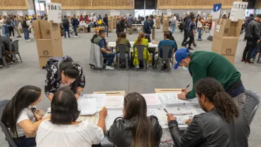 ¿Cuántos votos debe sacar un candidato para recibir reposición de votos?