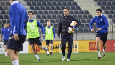 Selección Uzbekistán se prepara para el Mundial 2026. 