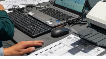 Aún no hay resultados del voto exterior: Registraduría alerta por cifras falsas