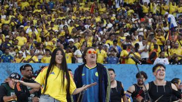 Carlos Vives en el estadio El Campín durante la despedida de la Selección Colombia. 