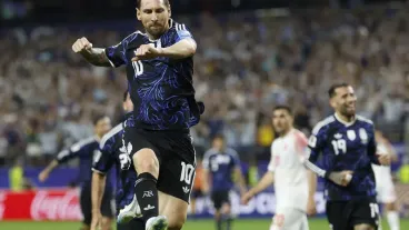¿Camiseta azul ante Inglaterra? El pedido de Argentina para el Mundial 2026