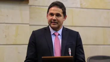 ¿Quién es Honorio Henríquez, el favorito del Centro Democrático para quedarse con el Senado?