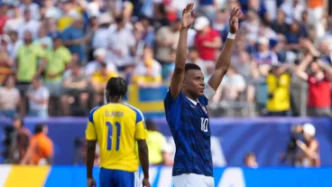 Mbappé, a uno del récord goleador de todas las copas: Lionel Messi 