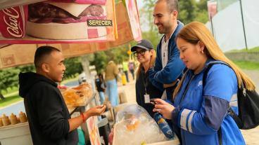 Vendedores informales trabajando en Bogotá