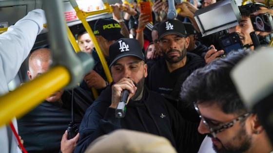 Nicky Jam sorprendió a Bogotá al cantar dentro de TransMilenio