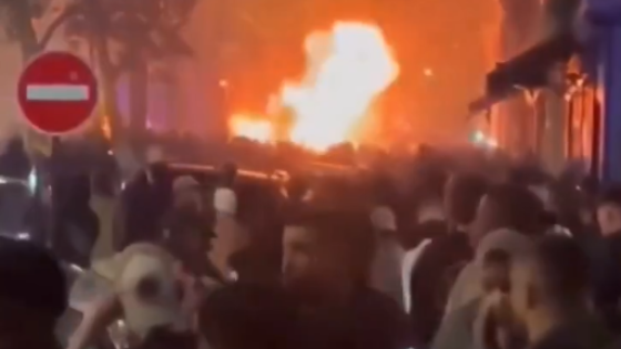 Disturbios en París deja más de 400 personas detenidas. 