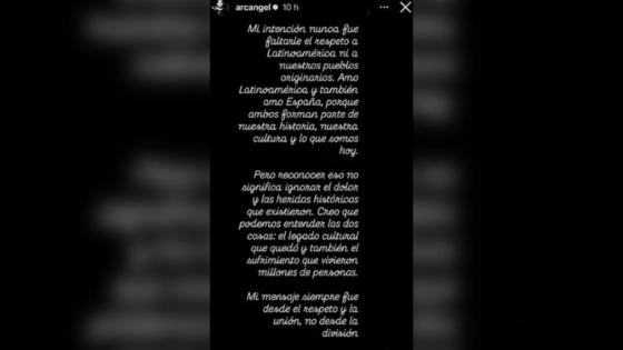 Arcángel se disculpa tras polémica por comentarios sobre la conquista española