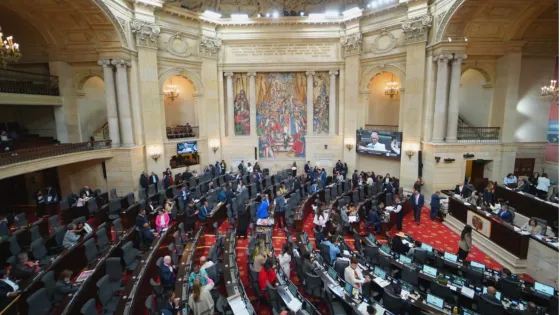 ¿Por qué tantos congresistas están renunciado? 