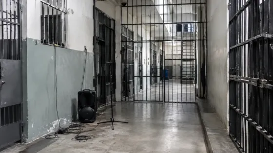 Prorrogan suspensión de 10 funcionarios del Inpec por fiesta en cárcel de Itagüí