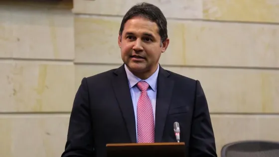 ¿Quién es Honorio Henríquez, el favorito del Centro Democrático para quedarse con el Senado?
