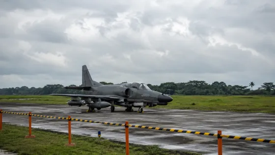 Ordenan frenar bombardeos en Arauca por posible presencia de niños reclutados
