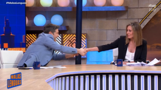Periodista que renunció a programa de TV al aire, hizo las paces con su compañero y regresó