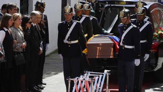 Colombia rinde honores a exvicepresidente Vargas Lleras en el antiguo palacio presidencial